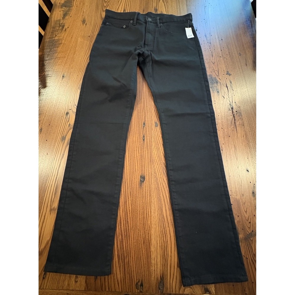 GAP Men's Straight Leg Jeans in Black Size 31x32 NWT
